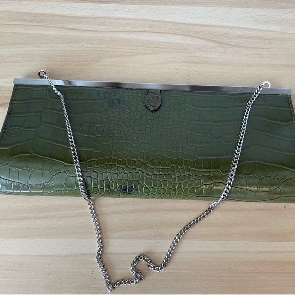 Aldo green clutch bag with silver chain - Picture 6 of 7